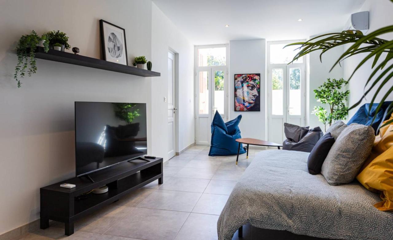 Maxbnb - Climatise - Grand Studio 37M2 & Terrasse 30M2 - Est Tulon Zewnętrze zdjęcie
